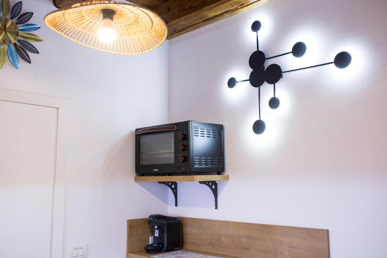Seek And Hide - Csilla'S Tiny Hideaway Brasov Bagian luar foto
